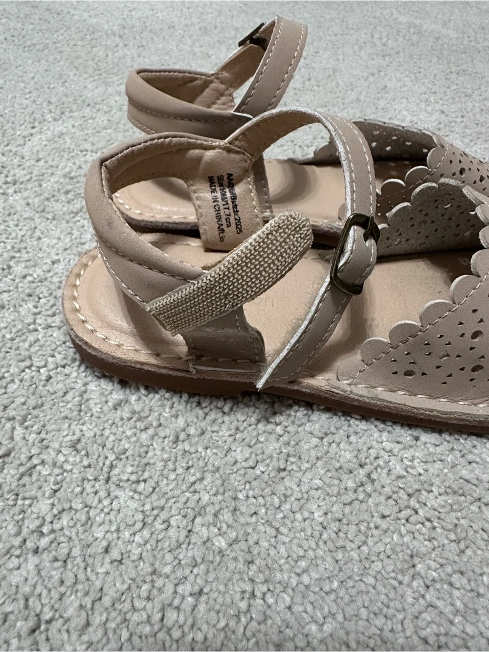 Aldo Girls' Scalloped Laser-Cut Sandals - Beige